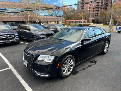2015 Chrysler 300 Limited
