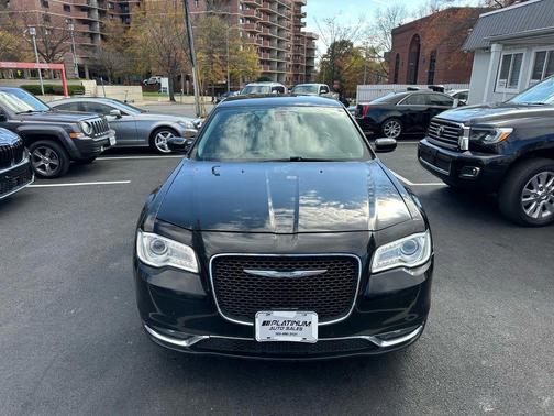 2015 Chrysler 300 Limited