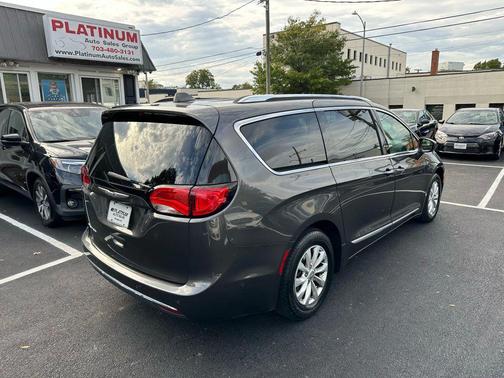 2019 Chrysler Pacifica Touring L