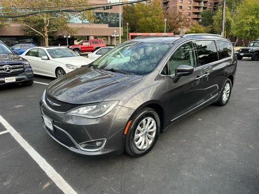 2019 Chrysler Pacifica Touring L