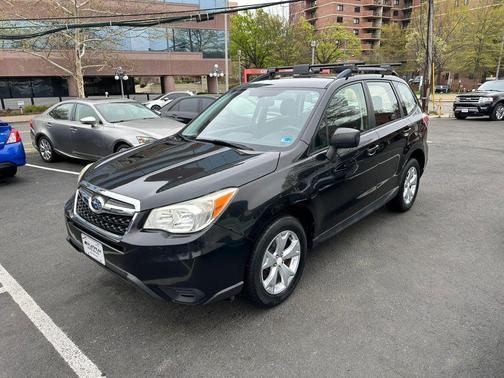 Crystal Black Silica 2015 Subaru Forester 2.5i