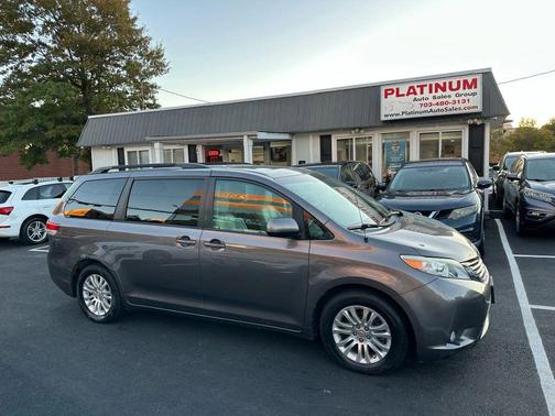 2013 Toyota Sienna XLE