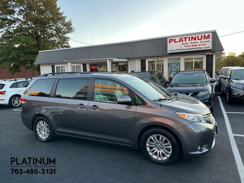 2013 Toyota Sienna XLE