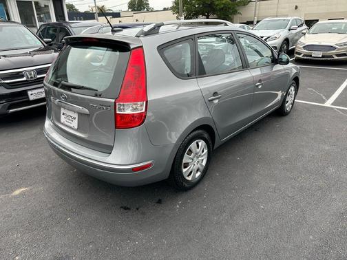 2011 Hyundai Elantra Touring 