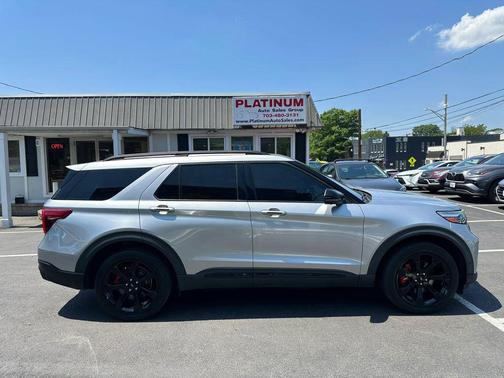 Iconic Silver Metallic 2021 Ford Explorer ST