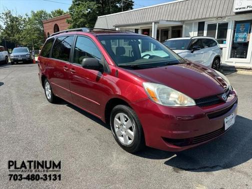 2004 Toyota Sienna CE