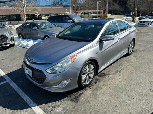 2015 Hyundai SONATA Hybrid Limited