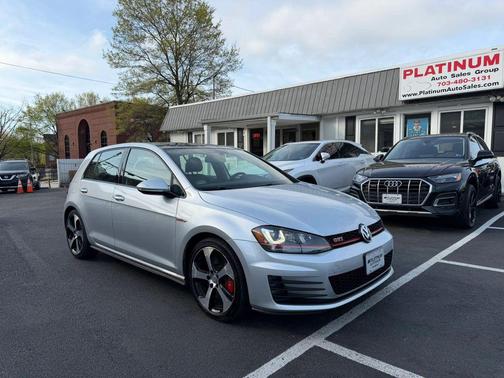 2017 Volkswagen Golf GTI 2.0T SE 4-Door