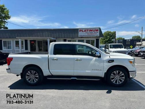 Pearl White 2017 Nissan Titan SL