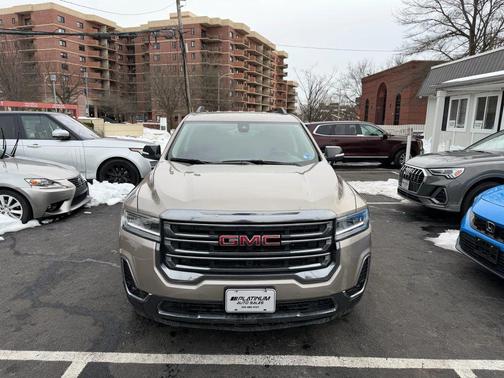2022 GMC Acadia AWD AT4