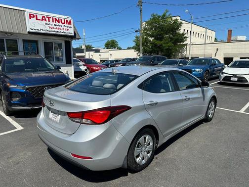 Shimmering Air Silver 2016 Hyundai ELANTRA SE