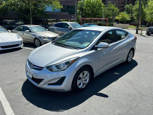 Shimmering Air Silver 2016 Hyundai ELANTRA SE