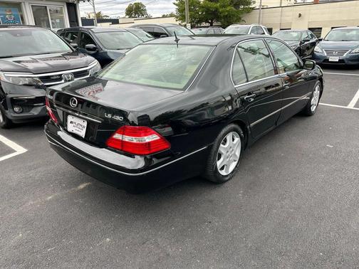 2004 Lexus LS 430 Base