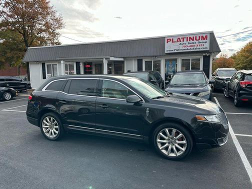 2010 Lincoln MKT Sport Utility 4D