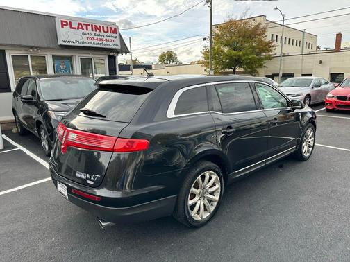 2010 Lincoln MKT Sport Utility 4D