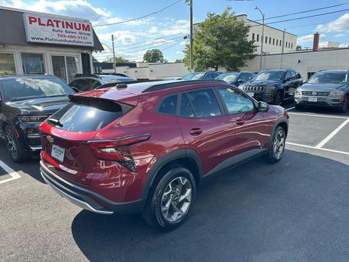 2025 Chevrolet Trax LT