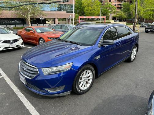 Deep Impact Blue 2013 Ford Taurus SE