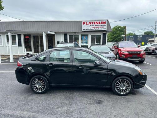 Ebony 2011 Ford Focus SES