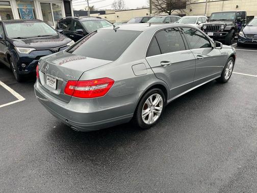 2010 Mercedes-Benz E-Class E 350 4MATIC Sedan 4D