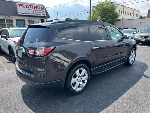 2017 Chevrolet Traverse LT Sport Utility 4D