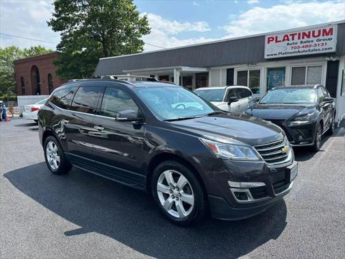 2017 Chevrolet Traverse LT Sport Utility 4D