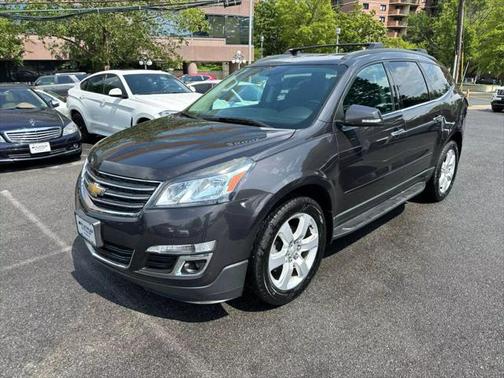 2017 Chevrolet Traverse LT Sport Utility 4D