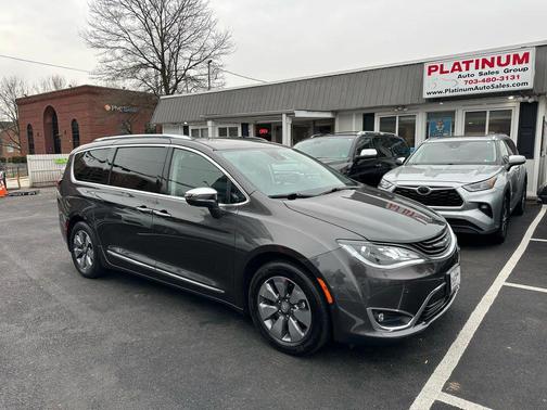 2018 Chrysler Pacifica Hybrid Limited