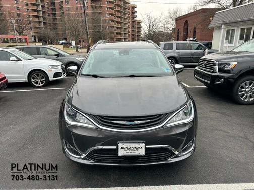 2018 Chrysler Pacifica Hybrid Limited