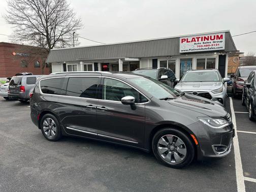 2018 Chrysler Pacifica Hybrid Limited