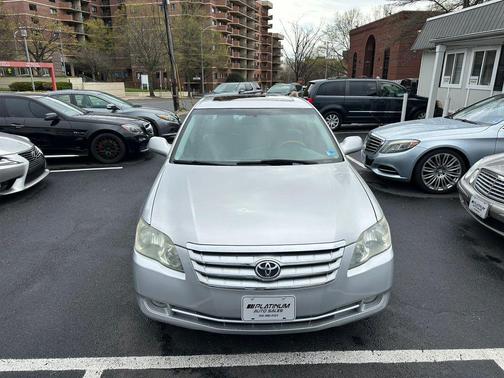 Silver 2006 Toyota Avalon Limited