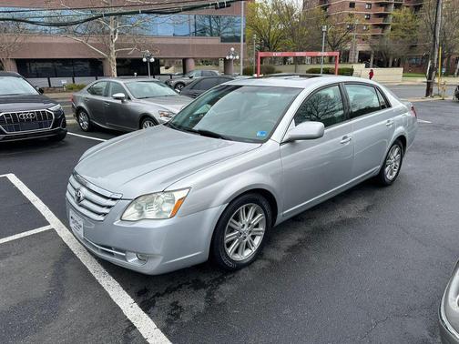 Silver 2006 Toyota Avalon Limited