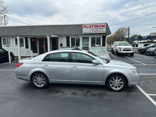 Silver 2006 Toyota Avalon Limited