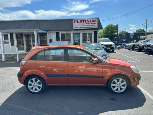 Orange 2009 Kia Rio SX