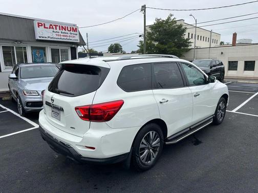 2017 Nissan Pathfinder S