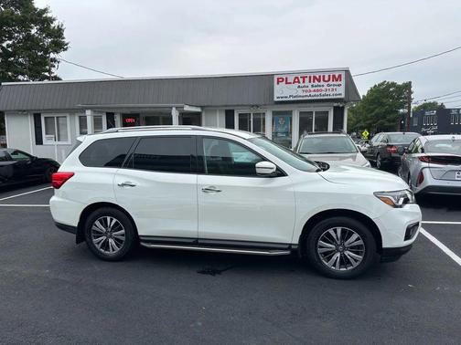 2017 Nissan Pathfinder S