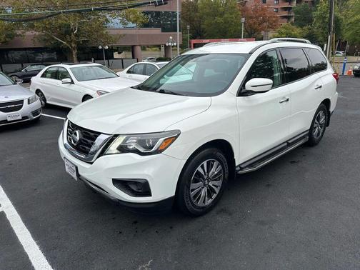2017 Nissan Pathfinder S