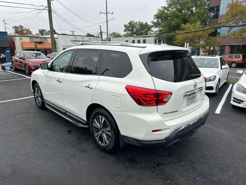 2017 Nissan Pathfinder S
