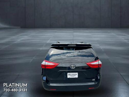 Midnight Black Metallic 2019 Toyota Sienna XLE