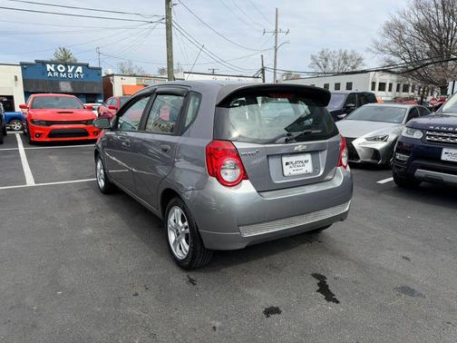2011 Chevrolet Aveo 5 LT
