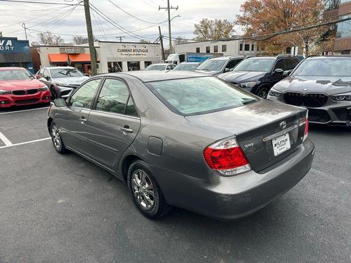 2005 Toyota Camry XLE V6