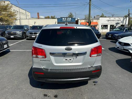 Silver 2012 Kia Sorento LX