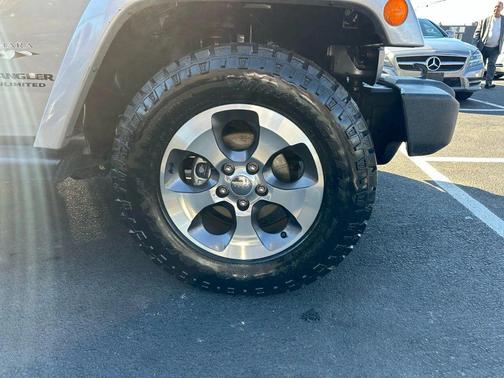 2016 Jeep Wrangler Unlimited Sahara