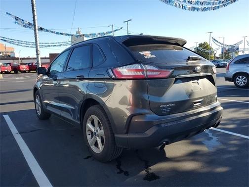 2020 Ford Edge SE
