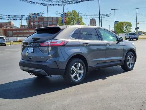 CARBONIZED GRAY 2023 Ford Edge SEL