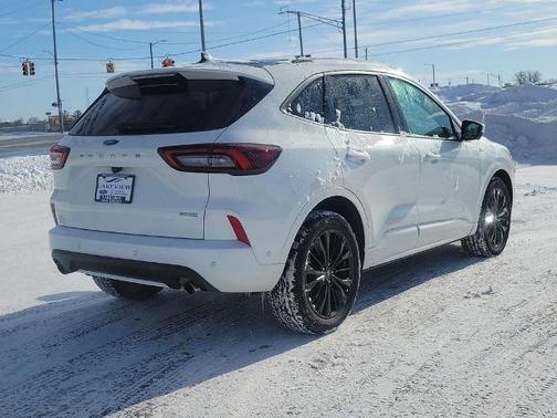 2023 Ford Escape ST-LINE ELITE