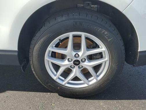 STAR WHITE 2023 Ford Edge SEL