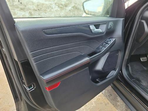 AGATE BLACK METALLIC 2023 Ford Escape ST-LINE ELITE