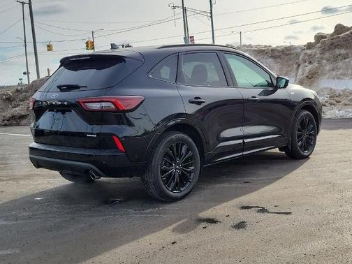 AGATE BLACK METALLIC 2023 Ford Escape ST-LINE ELITE