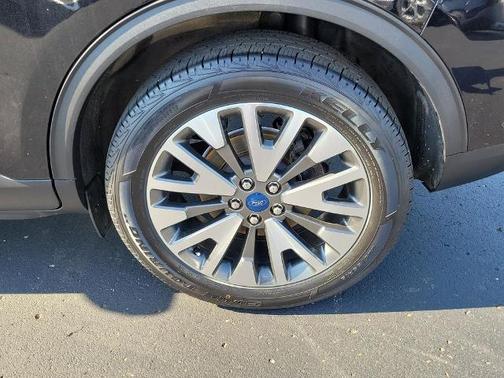 AGATE BLACK METALLIC 2020 Ford Escape TITANIUM