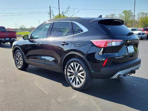 AGATE BLACK METALLIC 2020 Ford Escape TITANIUM